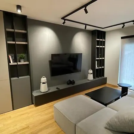 Moderna Vracar - New *